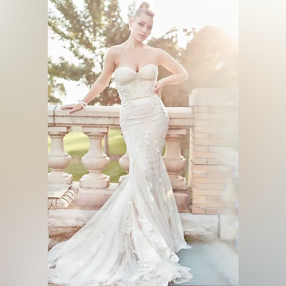 Wenda - Corset Silk Mermaid Wedding Gown